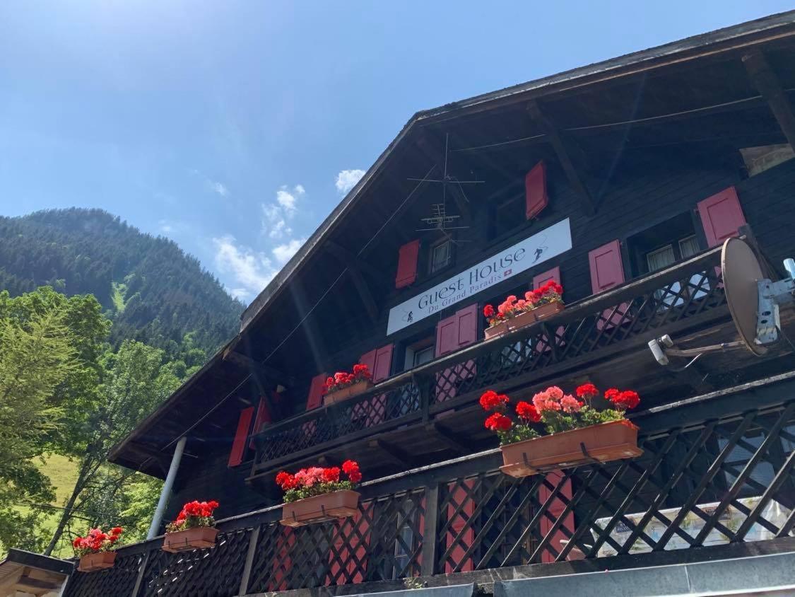 Guest House Du Grand Paradis - On Piste Champéry Екстериор снимка